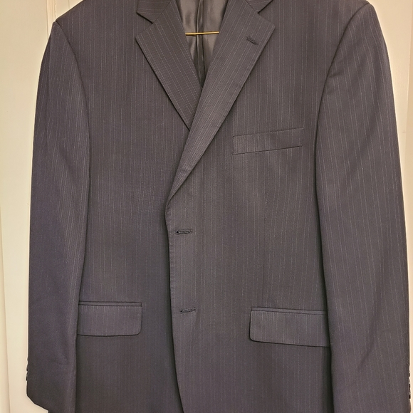 Men's Haggar Navy Pinstripe suit size 44R - Picture 1 of 14